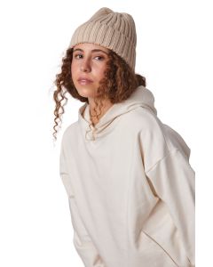 Dubbel geribde muts met omslag